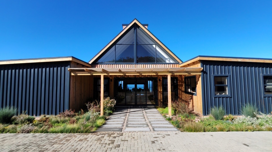 4 Bedroom Property for Sale in Hansmoeskraal A H Western Cape